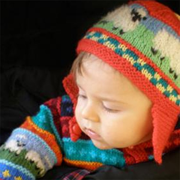 Childrens woollen hat